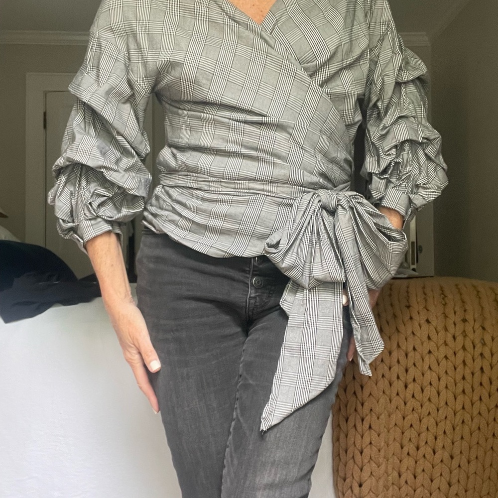 Zara plaid cross body blouse w/bow